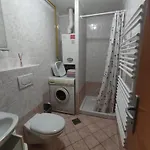Apartma Marea شقة
