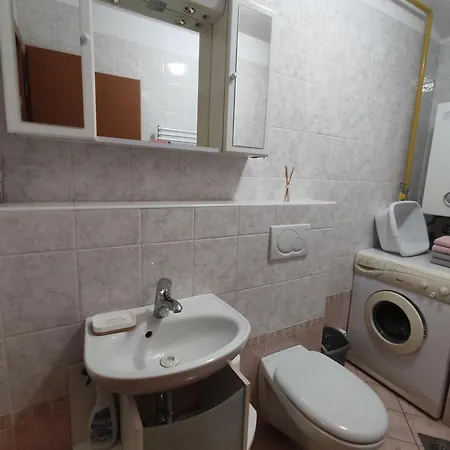 Apartma Marea شقة